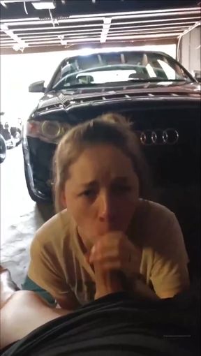 Man gets sloppy deepthroat from a hot blonde