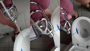 Pissen im Peniskäfig mit Katheter in Strumpfhose