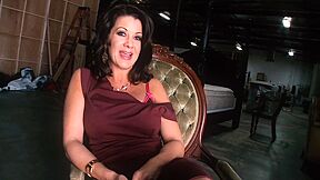 Busty Cougar Raquel Devine Gives A Tit Fuck Before A Facial