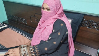 Fratele o fute în cur până ajunge la orgasm nebunește, apoi îl suge