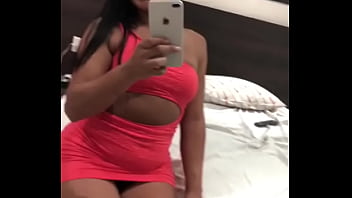 OIE, SOU ARIADNA CUNHA, TO TE ESPERANDO AQUI EM SAMPA...