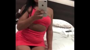 OIE, SOU ARIADNA CUNHA, TO TE ESPERANDO AQUI EM SAMPA...