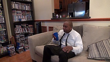 Millian Blu pics up some dick from the mail box