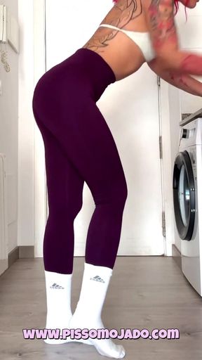 Teen Wetting After Gym: Got Home Desperate To Pee &amp; Pissed My Leggings   Clip 1