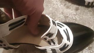 Shoefuck sexy high heels filled with cum shoejob