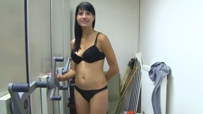 Brunette MILF Loves to Suck Cock