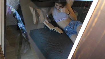 Spying on my stepdaughter ! It's good that my wife went to work.
