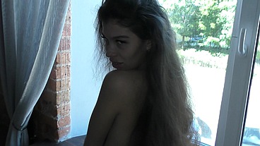 Spying on my stepdaughter ! It's good that my wife went to work.