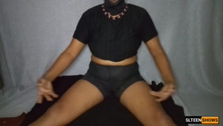 යෝගා කරන කුඩම්මගෙ දුවට කවෘත් ගෙදර නැති අතරෙ හිකුව😋 fucked my step sis