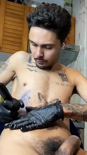 I Went to Get a Tattoo, Got a Hard Cock and Jerked off Until I Came