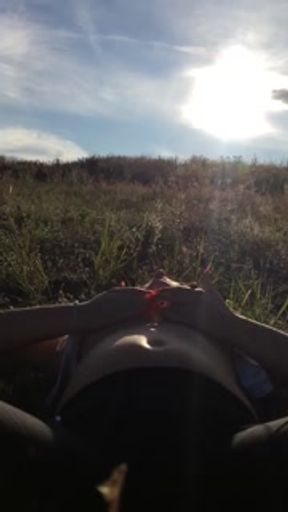 tehulka si uziva sama sebe