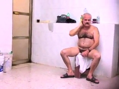 Str8 spy pakistani daddy in public bath