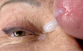 Mature Lady Facecum Huge Load on Eye