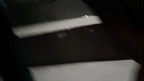 Neg&atilde_o que tomava conta de carro na rua me fudeu gostoso na pra&ccedil_a , meteu a pica preta sem d&oacute_