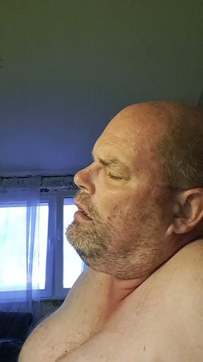 Dildo Fuck Demonstration of the Slut in the Morning