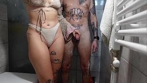 I saw him jerking off in the shower and couldn'_t resist