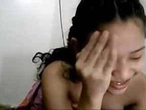 Kinky Filipina chatting while topless