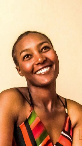 Must-share moment from "Very Sexy Keisha Giving Becky To Fake Producer For a Facial"