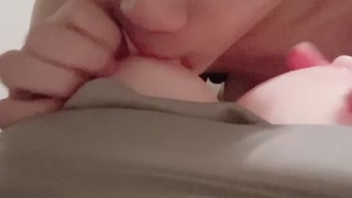 [For women] A handsome boyfriend who was lustful for her cute girlfriend keeps licking her boobs for