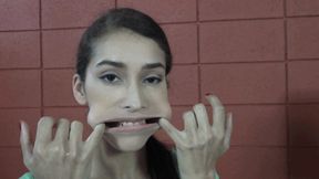 Kitty Catherine Warms Up Her Face for Blowing (MP4 - 720p)