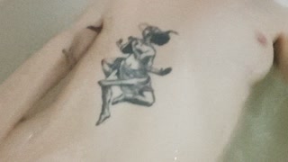 Tattooed pale babe in bathroom ⚰️