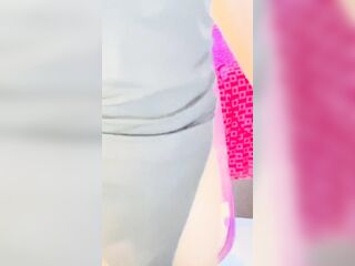Roseredvip ????????Namorada Tatuada Te Dá Uma Punheta e Te Seduz com Bunda Grande - JOI roseredvip