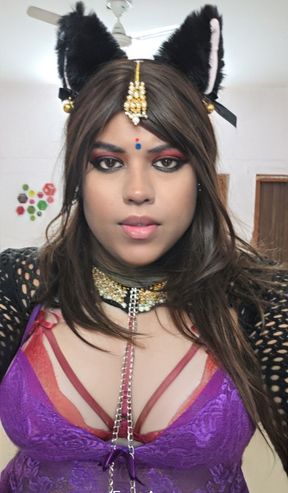 INDIAN CROSSDRESSER SHEMALE RINA HUGE DILDO FUCK ASS SPREAD WITH VOICE