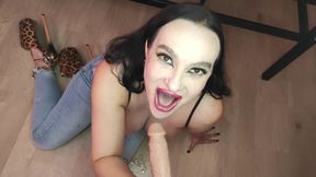 Posing in Jeans and Seduce Photographer