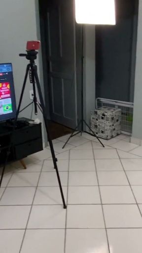 Came sweaty from the gym and made the bitch suck me   Clip 1