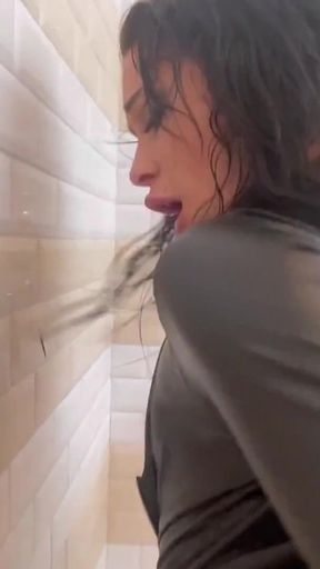 Naughty Shower with Lola Bellucci