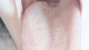 Look at my uvula mov