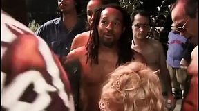 Hairy Black Beauty spreads her legs for a gangbang