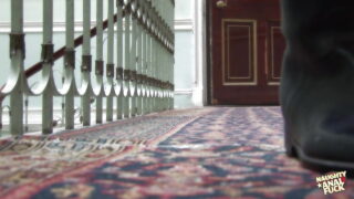 Jay Snake bơm một lượng tinh dịch đặc sệt vào sâu bên trong hậu môn chật hẹp của cô ấy