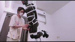 Captive transvestite juice extraction