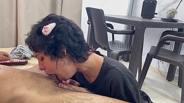 Me follo duro a mi timida hermanastra antes de ir a verse a escondidas con su novio.