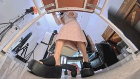 VR360 MARTINA's office staff wore black thick-soled sandals to humiliate the dwarfs