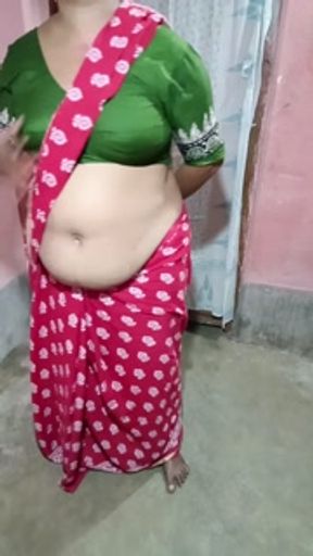 Become a porn star, Stepmom opened her saree blouse and gave an interview .