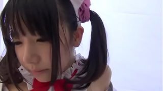 Maki 和 Nico 扮演者有热情的女同性恋性行为