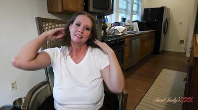 Aunt Judy's XXX - Busty Mature Amateur Autumn Fucks the Delivery Guy