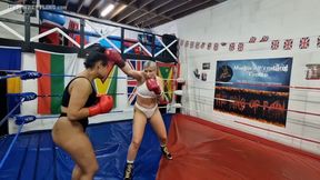 Blonde Bomber vs Melanie Mayhem - Sparring in the UK Boxing Ring