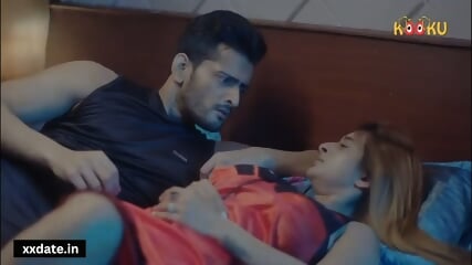 Sexy Indian Girl Getting Fucked In Abandoned Station_1.