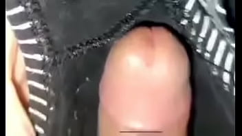 Masturb&aacute_ndome con el calzon de mi esposa