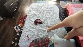 He cums on his wife&#039;s big ass. Compilation of cumshots on the face, body and ass.