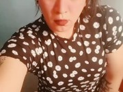 chica trans jugando con su pene