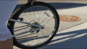 Beautiful wet cherry of chick expects wide open for giant pecker pump it hardly