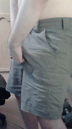 Hot Stud Goes Commando During Leg Day