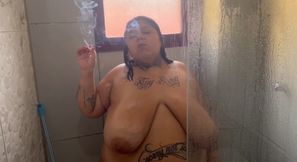 Curvy Smoke Bath Teaser BBW Lights up in the Shower