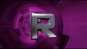 viene el amigo de mi hijastro y como me ve desesperada me da una cojida inolvidable 3