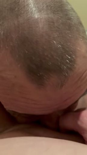 likt mij kutje en drinkt het op