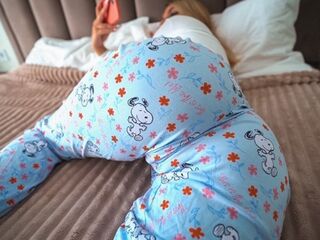 Stepdaughter seduces stepdad by watching porn with door open - step daughter implores for creampie